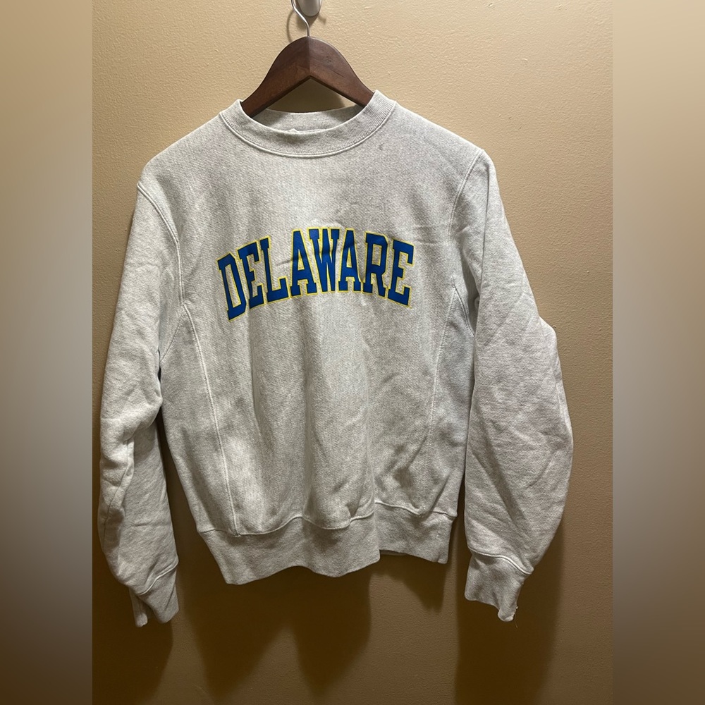 Champion Reverse Weave Delaware Crewneck..…small..21x25